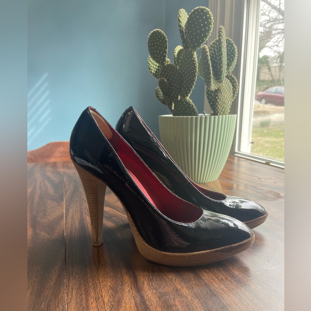 Nine West 8.5 Heels